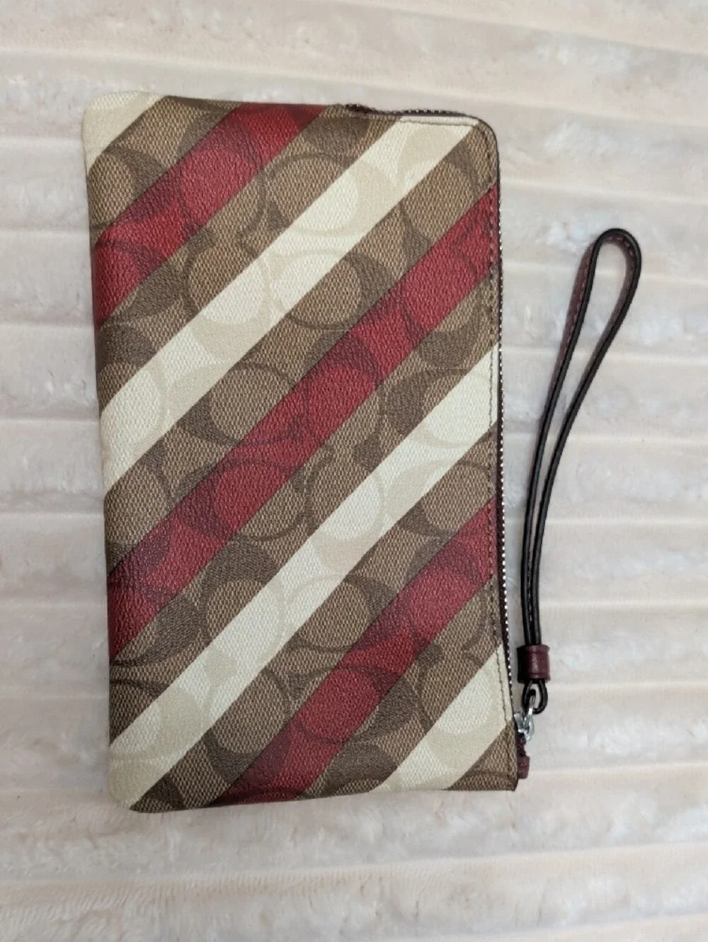Coach Diagonal Signature Wristlet Wallet - Brown/Red/Cream